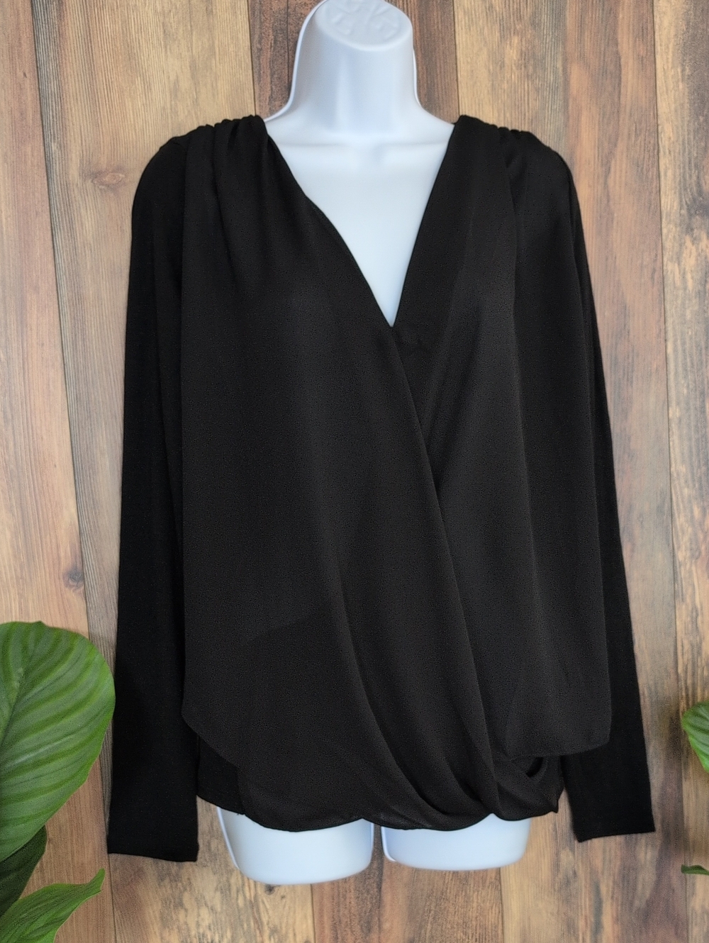 BKE RED Blouse Chiffon V-Neck Long Sleeve Wrap Top M